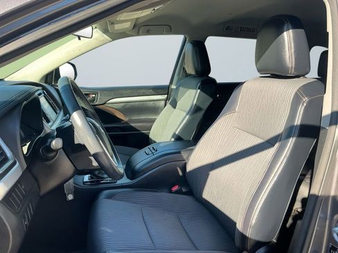 Used 2016 Toyota Highlander Plus image 10