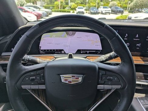 Used 2024 Cadillac Escalade ESV Premium Luxury AWD/4WD image 26
