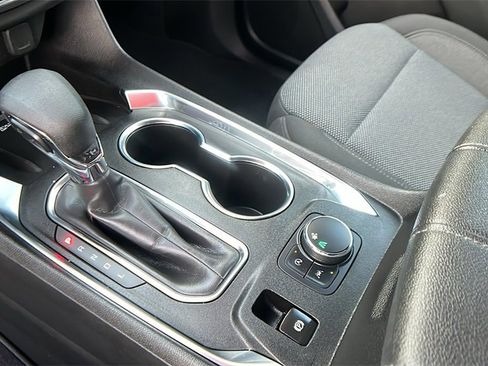 Certified 2023 Chevrolet Traverse LT image 29