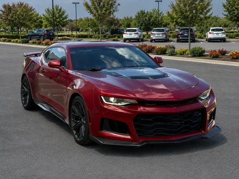 Used 2018 Chevrolet Camaro ZL1 RWD image 7