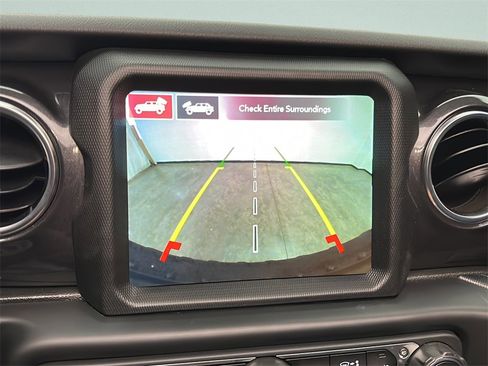 Used 2022 Jeep Wrangler Unlimited Rubicon w/ Xtreme Recon 35" Tire Package image 24