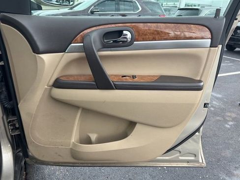 Used 2011 Buick Enclave CXL w/ Trailering Provision Package AWD/4WD image 30