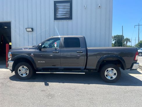 Used 2022 RAM 2500 Big Horn AWD/4WD image 3
