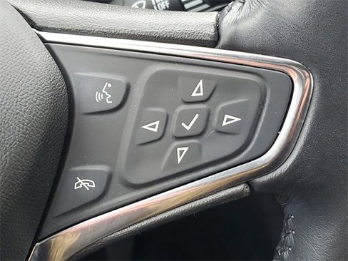 Used 2021 Chevrolet Equinox LT image 12