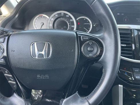 Certified 2017 Honda Accord EX-L image 18