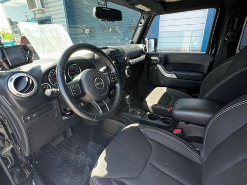 Used 2013 Jeep Wrangler Rubicon w/ Dual Top Group AWD/4WD image 12