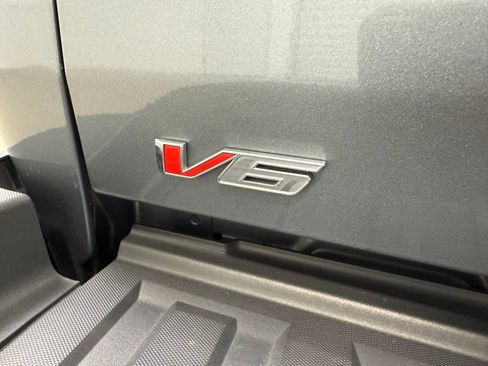 Used 2022 GMC Canyon Elevation Standard RWD image 9