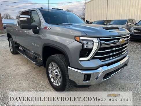 Used 2024 Chevrolet Silverado 3500 LTZ w/ LTZ Plus Package image 7