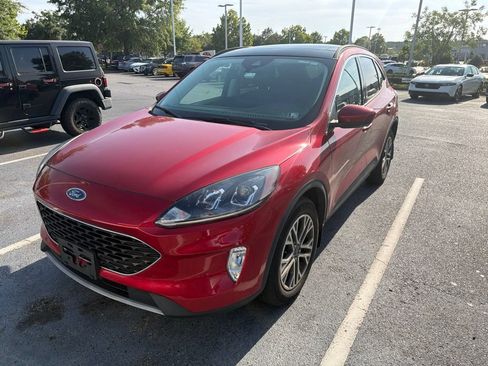 Used 2022 Ford Escape SEL AWD/4WD image 1