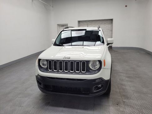 Used 2017 Jeep Renegade Latitude w/ Popular Equipment Group image 15