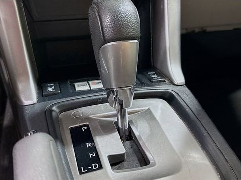 Used 2018 Subaru Forester 2.5i Limited AWD/4WD image 19