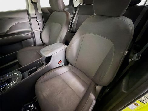 Certified 2024 Hyundai Kona SEL FWD image 11