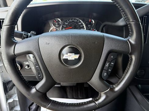Used 2022 Chevrolet Express 3500 Extended w/ Driver Convenience Package RWD image 24