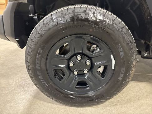 Used 2025 Jeep Wrangler Sport S image 23