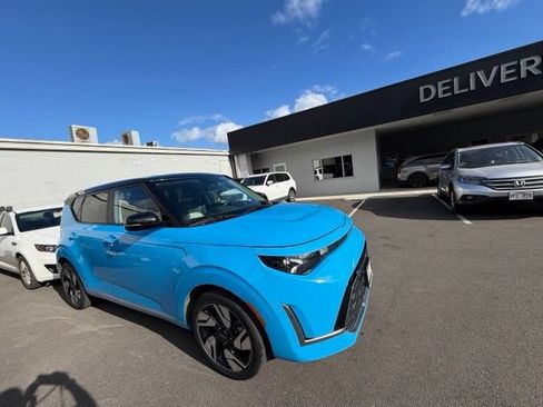Used 2023 Kia Soul GT-Line FWD image 2