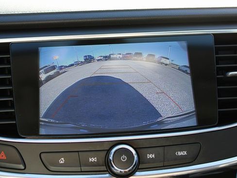 Used 2018 Buick LaCrosse Essence image 23