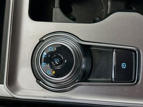 Used 2024 Ford Edge SEL image 25