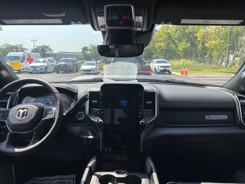Used 2025 RAM 2500 Laramie AWD/4WD image 28