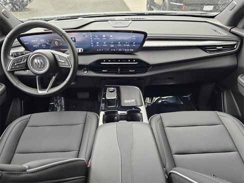 Used 2025 Buick Enclave Preferred w/ Power Package image 20