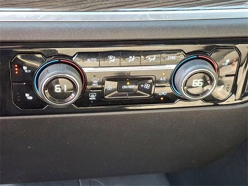 Used 2024 Chevrolet Silverado 3500 LT w/ Convenience Package image 15