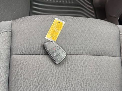 Used 2024 Chevrolet Silverado 1500 LT image 33