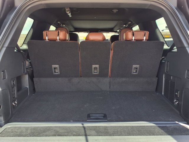 New 2026 Lincoln Navigator Reserve AWD/4WD image 15