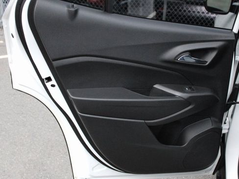 Used 2024 Chevrolet Trax RS w/ Driver Confidence Package image 17