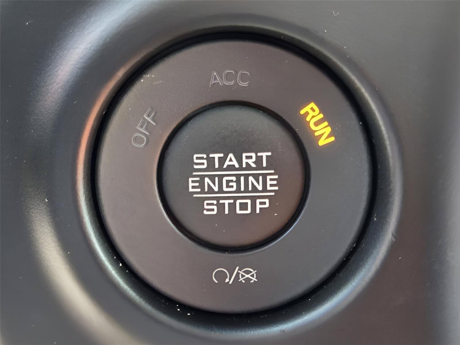 Used 2023 Jeep Wrangler Unlimited Sahara AWD/4WD image 19