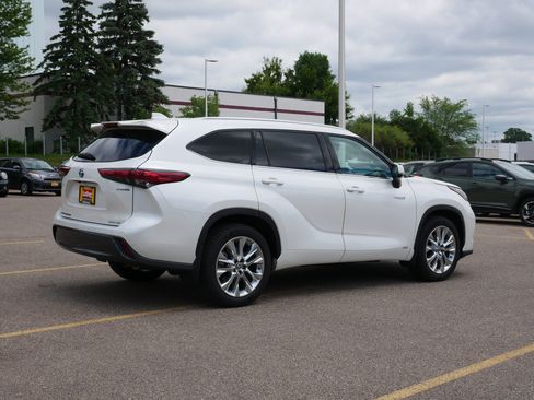 Used 2021 Toyota Highlander Limited AWD/4WD image 7