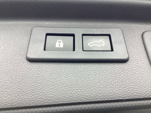 Used 2019 Subaru Forester Limited image 18