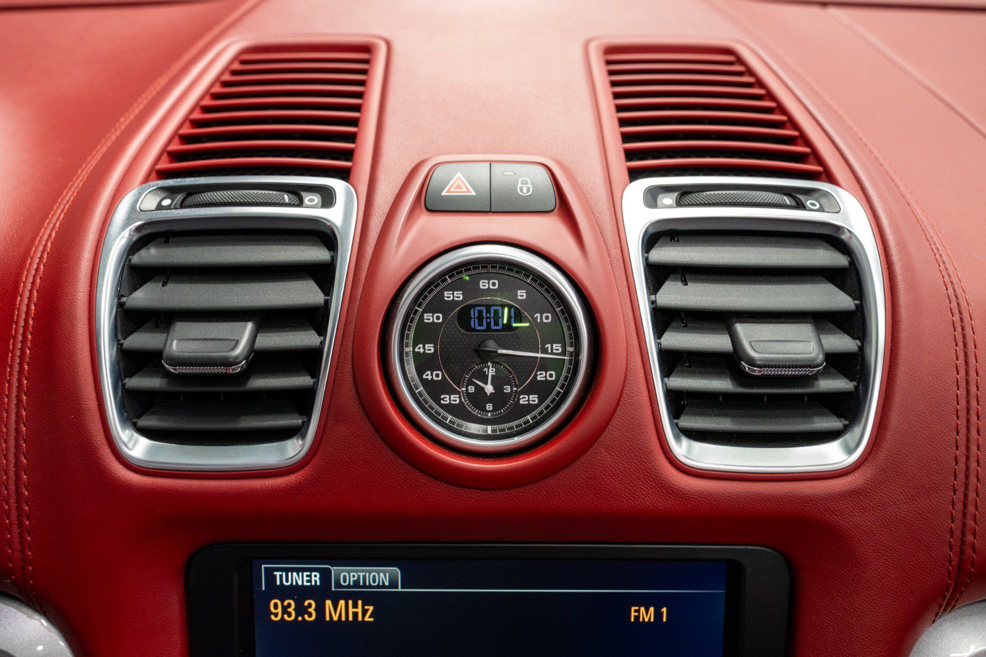 Used 2016 Porsche Boxster Spyder RWD image 28