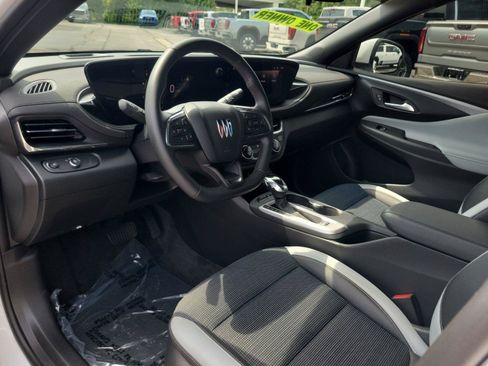 Used 2025 Buick Envista Preferred w/ Convenience I Package FWD image 19
