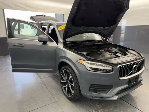Used 2022 Volvo XC90 T6 Momentum w/ Climate Package image 14