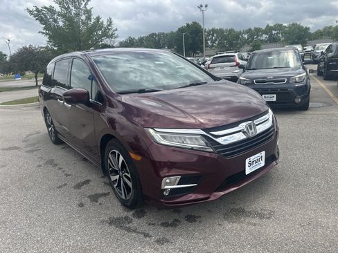 Used 2019 Honda Odyssey Elite image 2