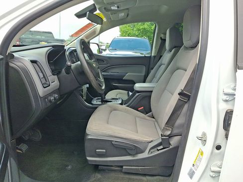Used 2017 Chevrolet Colorado W/T AWD/4WD image 14