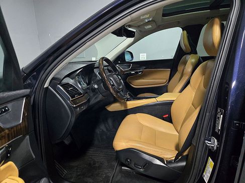 Used 2016 Volvo XC90 T6 Momentum w/ Momentum Plus Package image 10