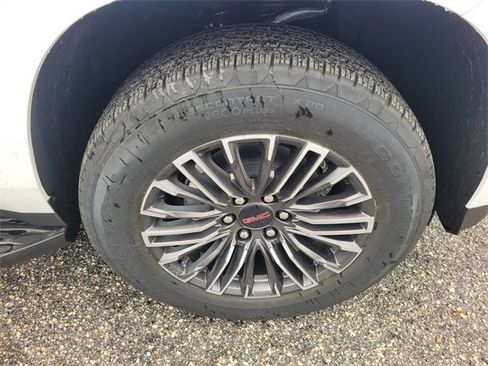 New 2026 GMC Yukon Elevation image 18