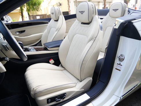 Used 2024 Bentley Continental GT Azure AWD/4WD image 16
