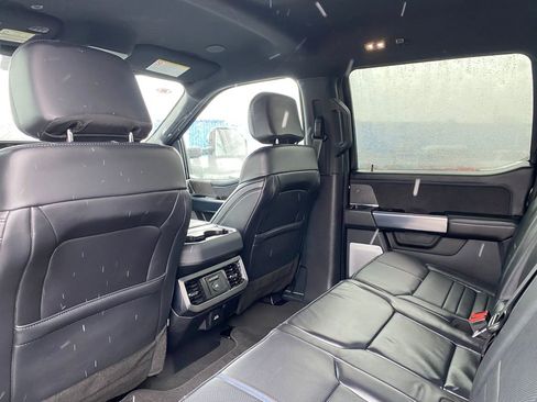 Used 2025 Ford F250 Platinum image 17