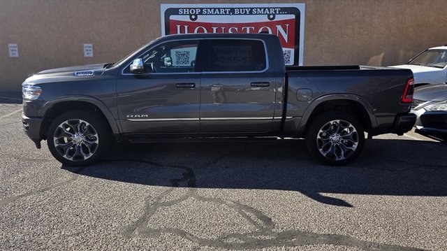Used 2023 RAM 1500 Limited AWD/4WD image 1