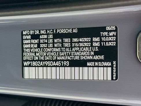 New 2025 Porsche Cayenne GTS image 25