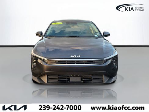Certified 2025 Kia K4 FWD image 2