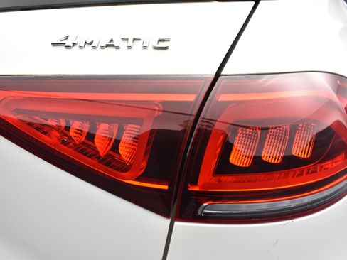 Used 2020 Mercedes-Benz GLE 450 4MATIC w/ MBUX Technology Package image 8