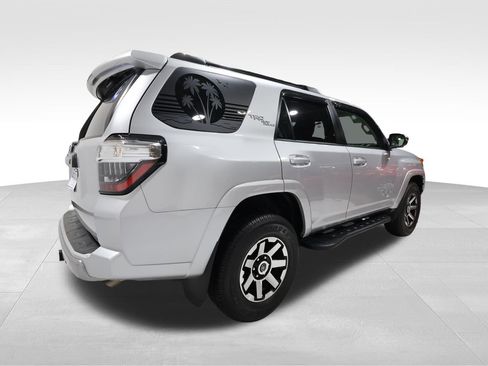 Used 2023 Toyota 4Runner TRD Off-Road Premium w/ Moonroof Package AWD/4WD image 4