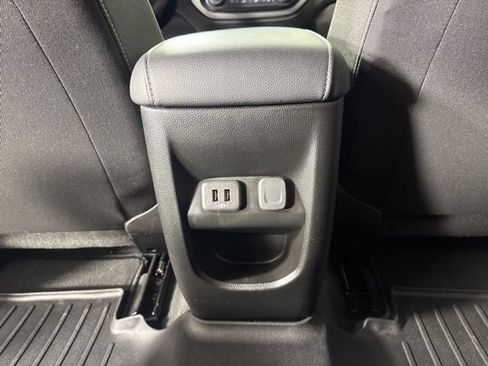 Used 2021 Chevrolet Colorado LT w/ LT Convenience Package AWD/4WD image 13