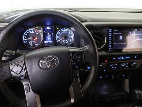 Used 2021 Toyota Tacoma TRD Off-Road w/ TRD Premium Off Road Package AWD/4WD image 23
