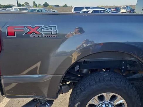 Used 2019 Ford F250 XLT w/ XLT Premium Package AWD/4WD image 10