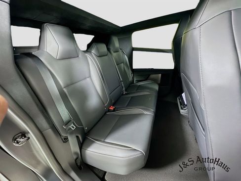 Used 2024 Tesla Cybertruck AWD Crew Cab image 35
