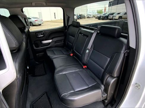 Used 2018 Chevrolet Silverado 1500 LT w/ Texas Edition image 21