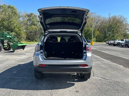 Used 2022 Jeep Compass Limited AWD/4WD image 17